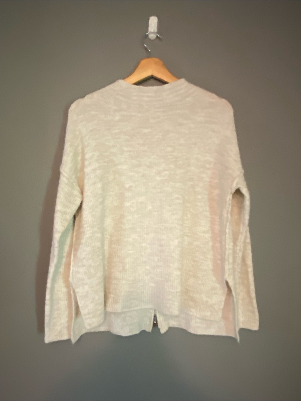 BKE Zip-Back High-Low Knit Sweater Cream Beige Medium